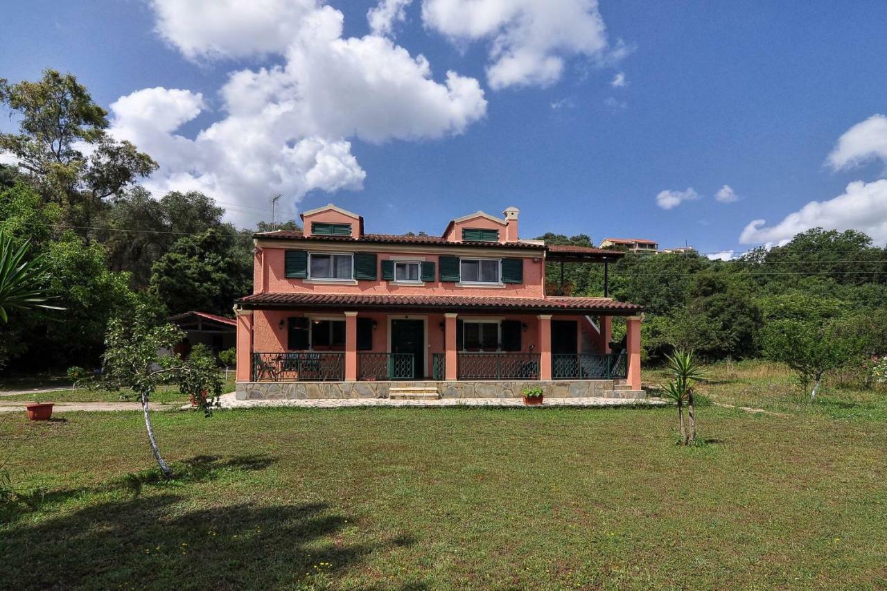 Christiana's Next To Beach * Dassia (Corfu)