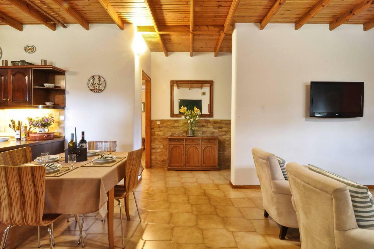 Christiana's Next To Beach * Dassia (Corfu)